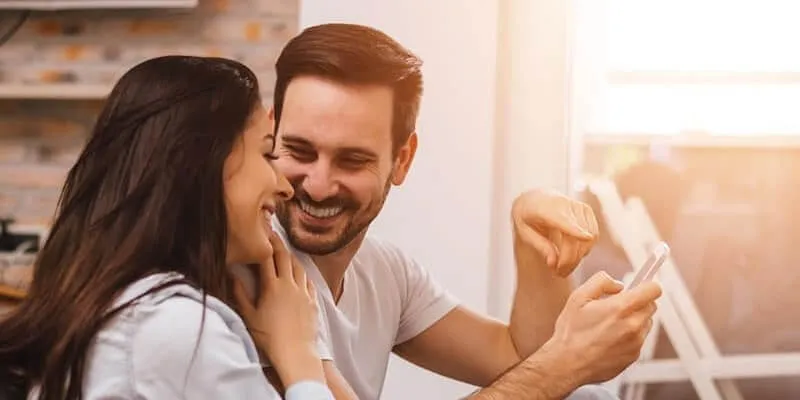 Comment montrer à un homme qu'il nous plait