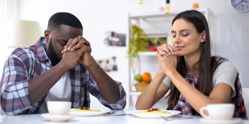 Différence de religion dans un couple
