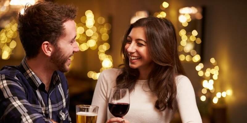 Pourquoi les filles draguent les Hommes