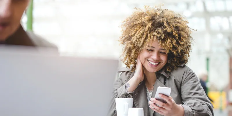 Sécurité du chat vidéo en direct par rapport aux messages texte dans les rencontres en ligne