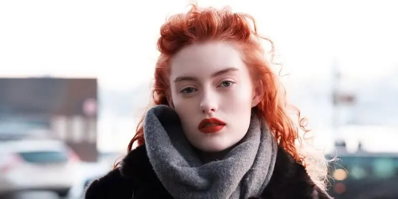 Femmes aux Cheveux Roux